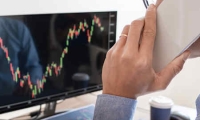 比特币跌幅收窄至2%以内 报102,400美元
